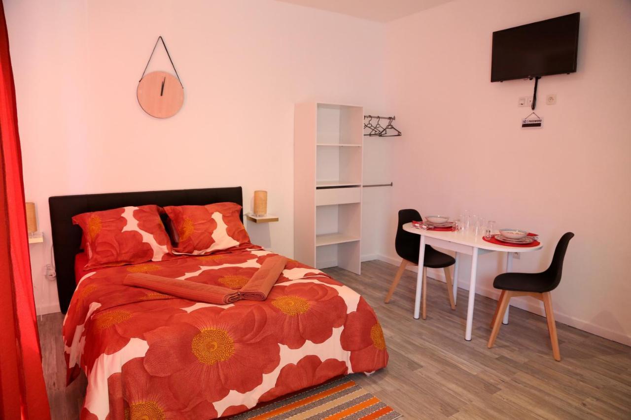 Saturne Appartement Saint-Quentin  Buitenkant foto