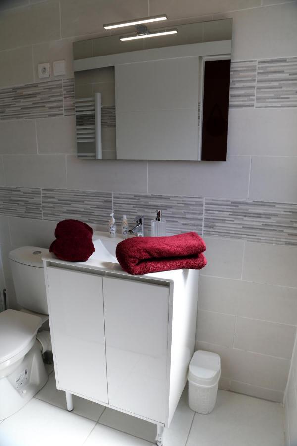 Saturne Appartement Saint-Quentin  Buitenkant foto
